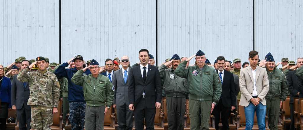 Petri conmemoró el bautismo de fuego de la Fuerza Aérea