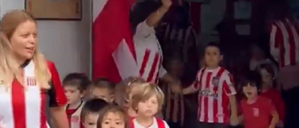 Polémica por video viral de niños festejando el título de Estudiantes