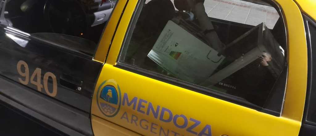 Fue a robar con su hijo a la casa de su ex  y abandonó al niño en un taxi en Ciudad