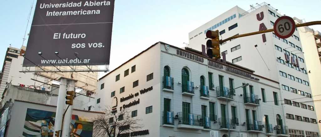 Una estudiante cayó del piso 11 de la Universidad Abierta Interamericana