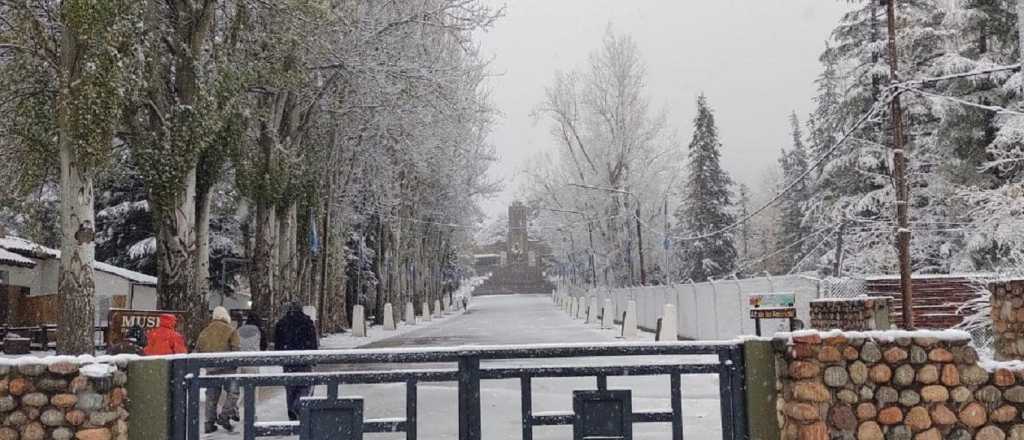 El Manzano Histórico se vistió de blanco con una intensa nevada