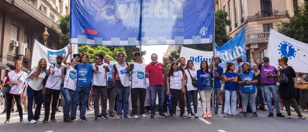 Gremios universitarios harán paro de 48 horas por el deterioro de los sueldos