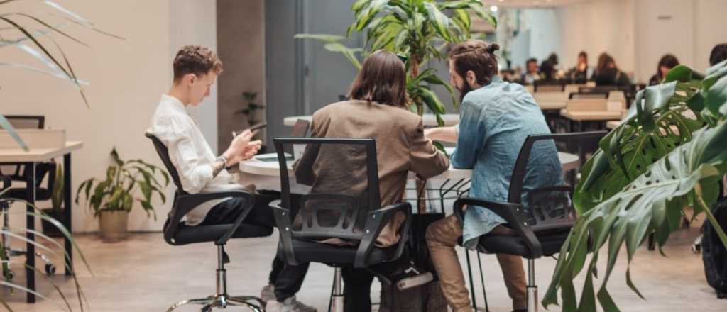 Antes fue el Adidas outlet de la Arístides, ahora un enorme coworking