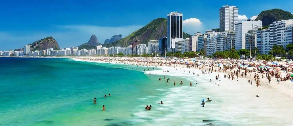 El senador Bolsonaro propuso privatizar las playas de Brasil