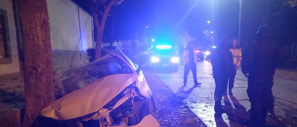 Murió al chocar en solitario contra un árbol en Rodeo del Medio