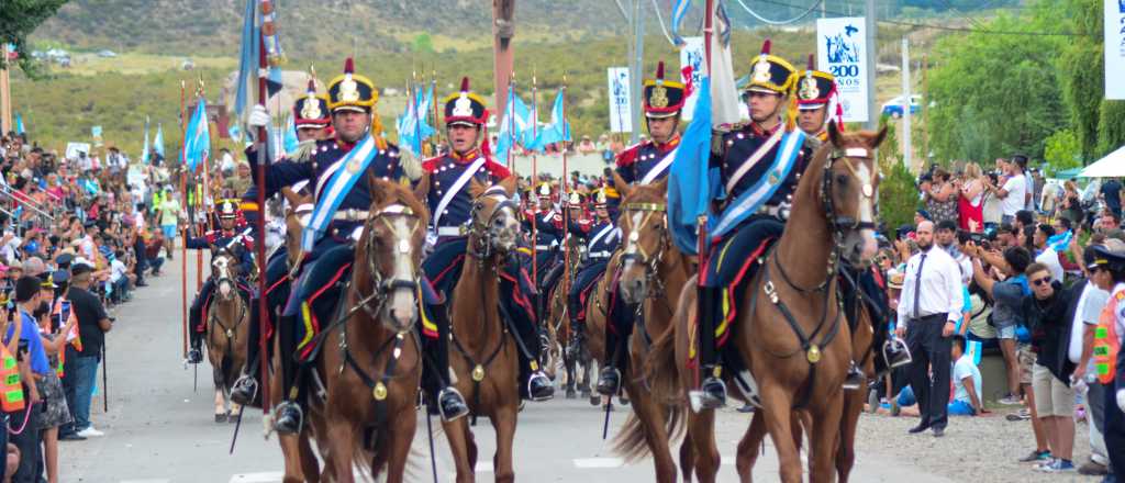 Piden que Mendoza tenga un escuadrón del Cuerpo de Granaderos a Caballo