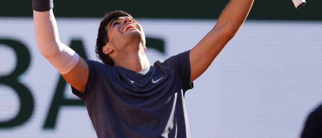 Alcaraz venció a Sinner y jugará por primera vez la final de Roland Garros