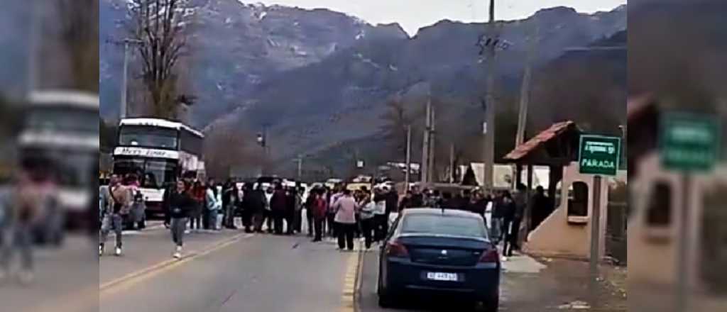 Unos mil mendocinos están varados en Chile por el cierre del Túnel