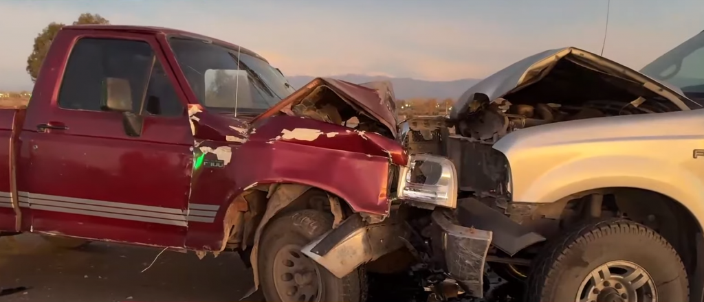 Otro ebrio manejando: choque de frente de dos camionetas en Maipú