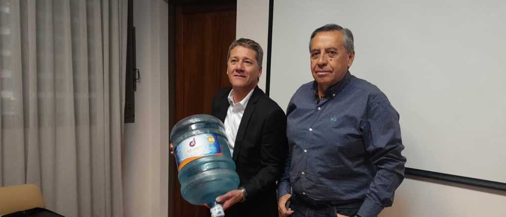 Denuncian que La Pampa vende el agua que Mendoza le regala