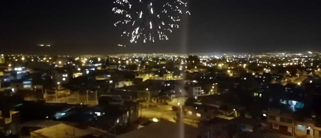 Esos enigmáticos fuegos artificiales: ¿drogas o cumpleaños?