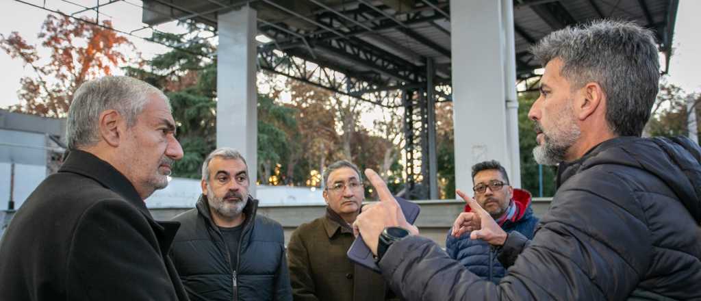 La estación de servicio de calle Coronel Plaza que "vigila" la Ciudad