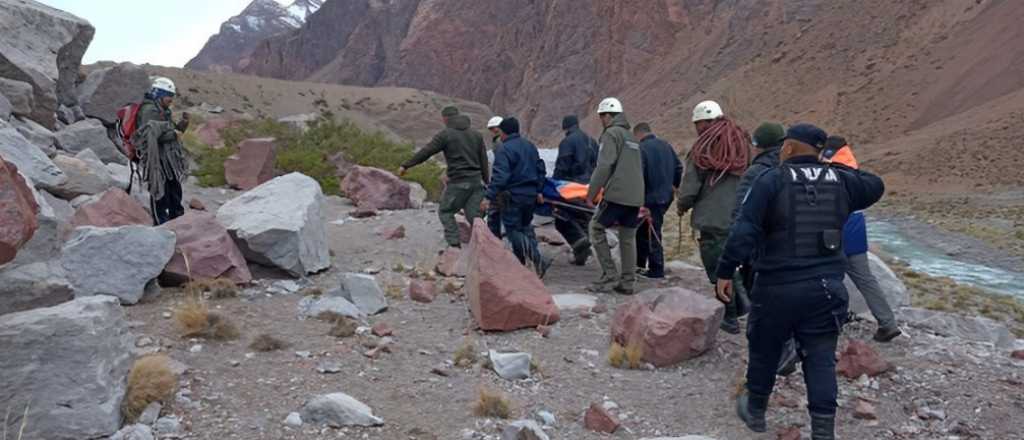 Video: así fue el rescate del hombre que se tiró del camión en Alta Montaña