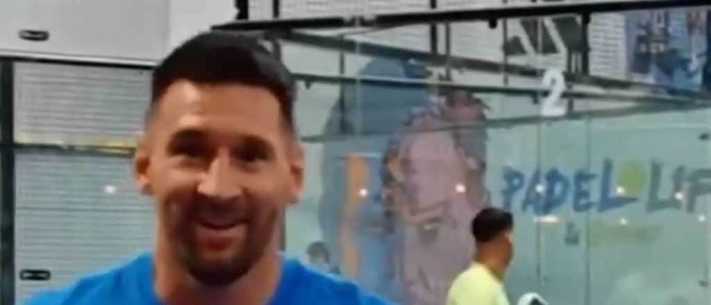 Video: Messi jugó al pádel y festejó con Luis Suárez