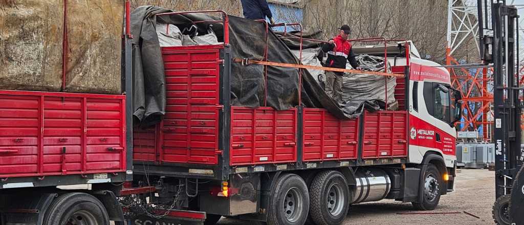 Detuvieron a un camionero salteño en Mendoza con materiales robados