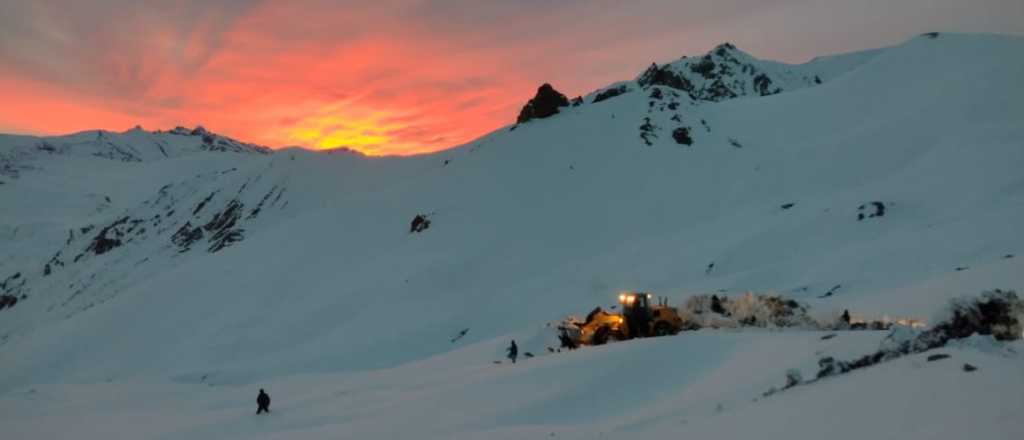 Avalanchas y rescates en Los Molles: más de 3 metros de nieve