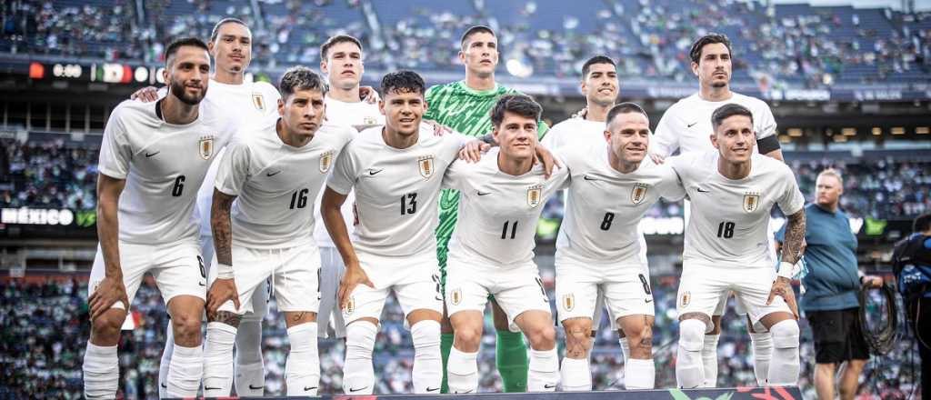 Domingo de debuts para el anfitrión y para Uruguay