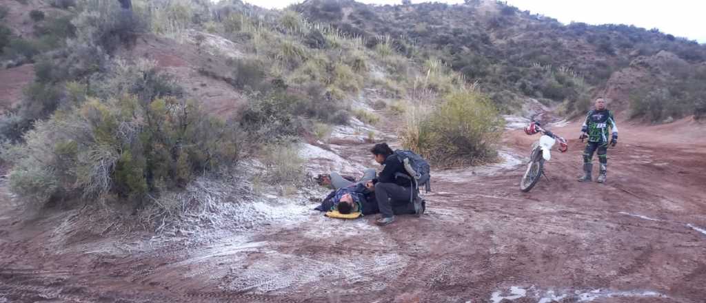 Un joven de 22 años hacía enduro y cayó 20 metros en Godoy Cruz