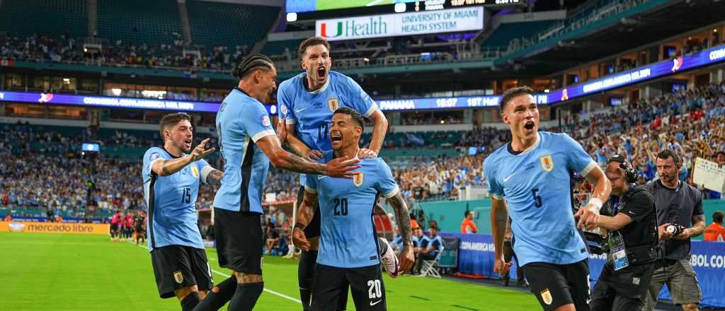 El Uruguay de Bielsa debutó a puro gol frente a Panamá