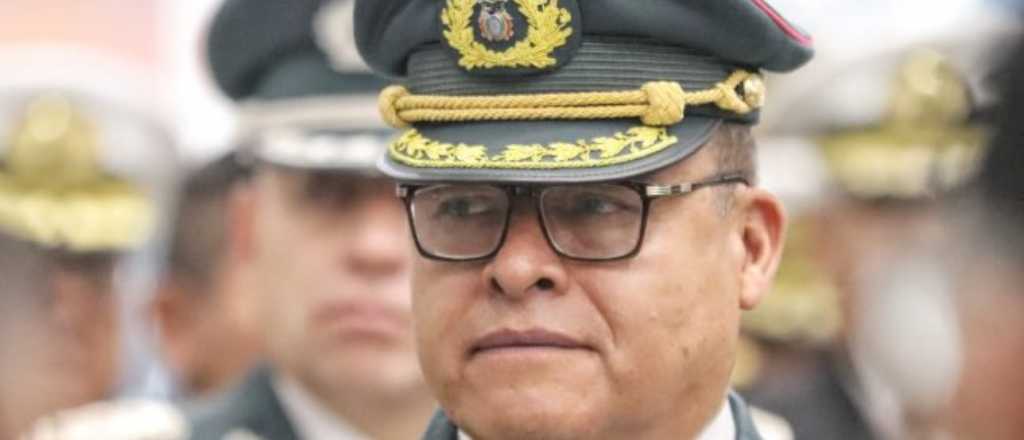 El comandante del Ejército denunció un autogolpe de Arce