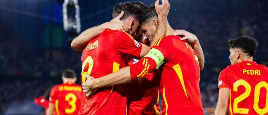 España goleó a Georgia y jugará con Alemania en cuartos de final