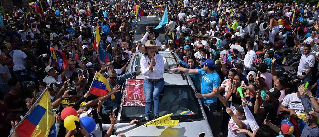 María Corina llama a los venezolanos emigrados a ayudar en las elecciones