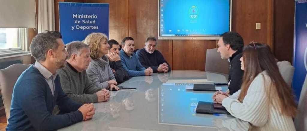 AMPRoS quedó conforme con la reunión con Montero pero mantiene el paro  