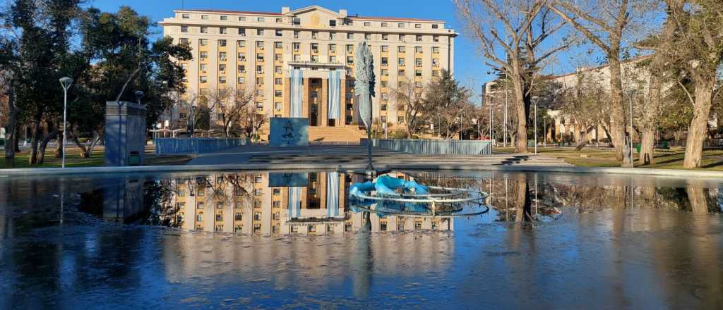 El frío extremo en Mendoza congeló nuevamente las fuentes