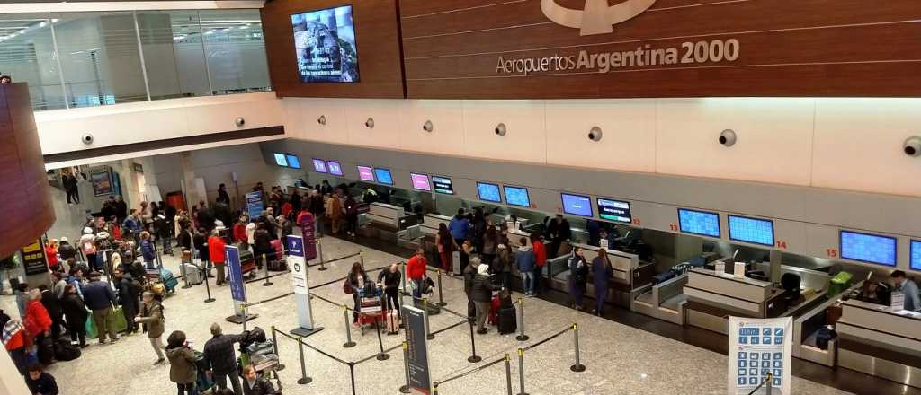 Todos los vuelos de Aerolíneas Argentinas están cancelados en Mendoza