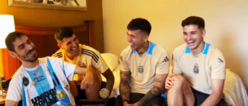 El emocionante y divertido encuentro entre Juancito y la selección