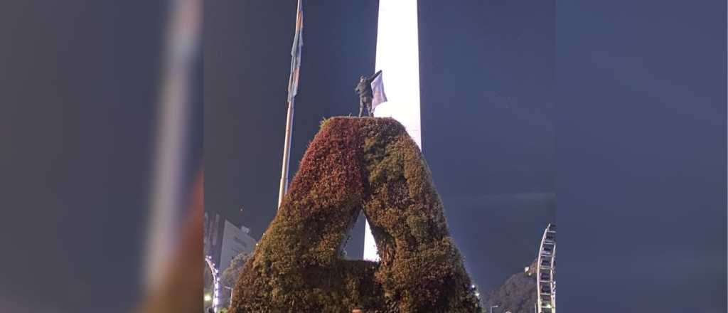 Un hincha de la Selección murió al caer de un cartel cerca del Obelisco