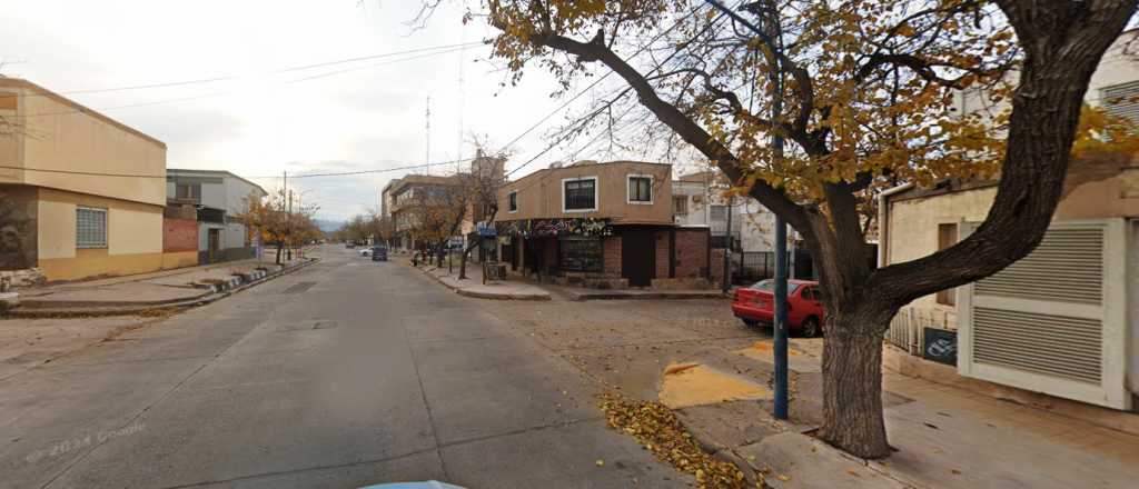 Manejaba borracho y chocó contra una moto, en Godoy Cruz