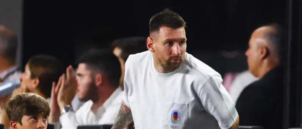 Con dificultad: así camina Messi tras la lesión en la Copa América