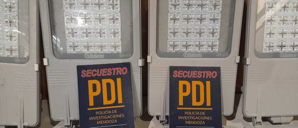Robaban luminarias públicas en Mendoza y las vendían por Marketplace 