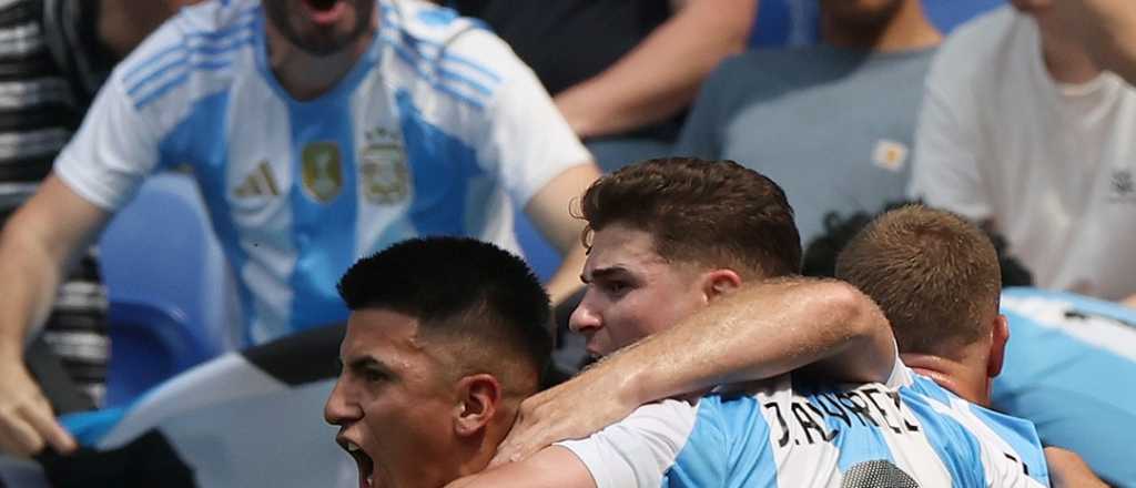 Argentina derrotó 2 a 0 a Ucrania y se metió en cuartos de final