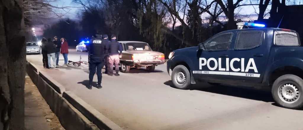 Iba a la escuela en bici y lo atropelló un Falcon, en Tunuyán