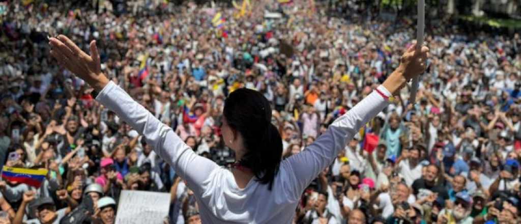 Videos: Corina Machado encabezó una multitudinaria marcha