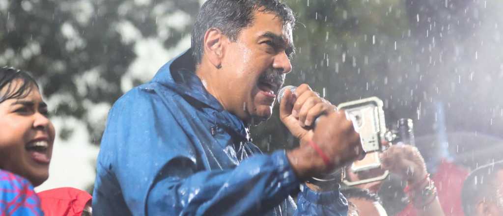 Maduro le declaró la guerra a un nuevo enemigo: WhatsApp