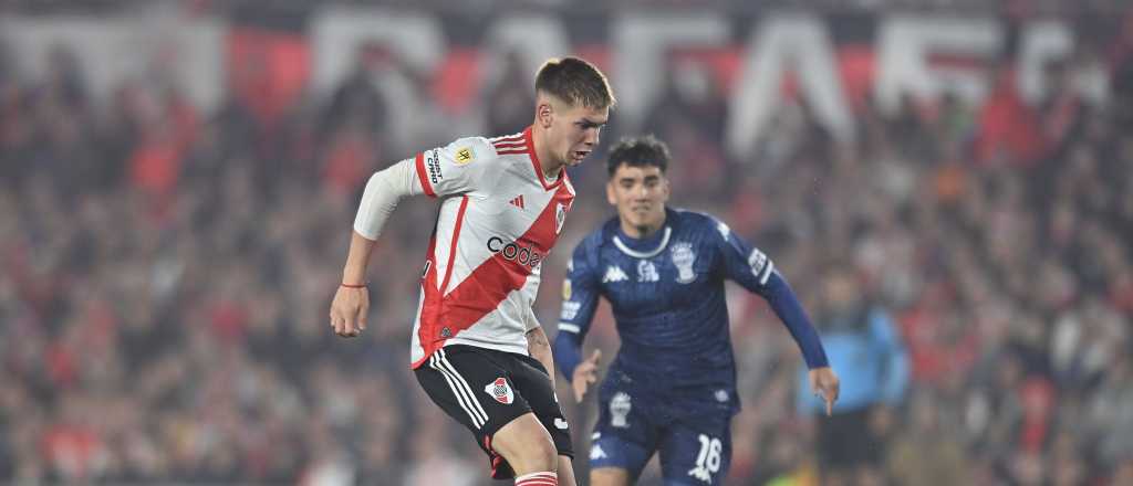 En la vuelta de Gallardo, River no pudo con Huracán, que sigue como único líder