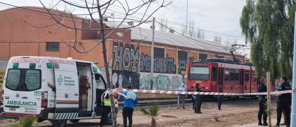 Un joven de 20 años murió atropellado por el Metrotranvía