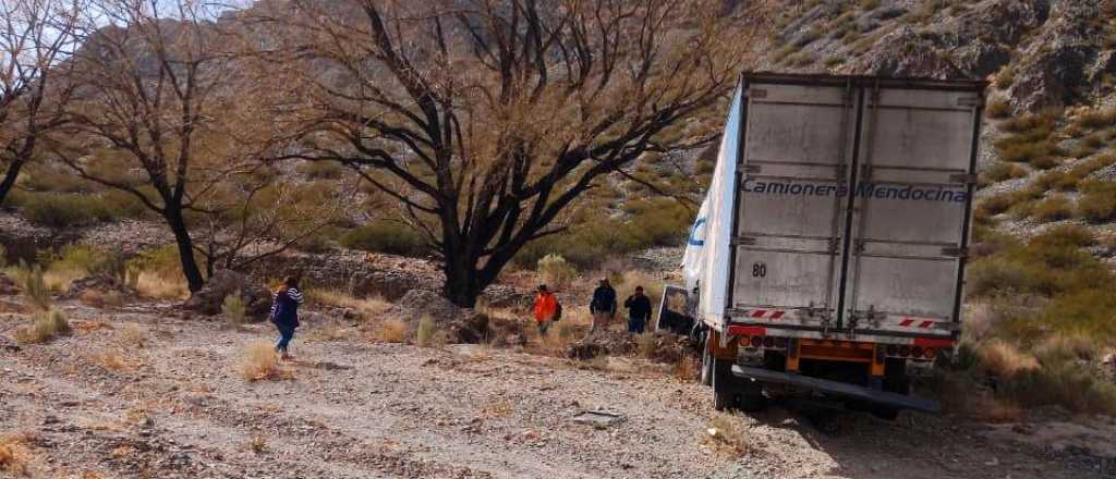 Video: chocaron dos camiones en Alta Montaña