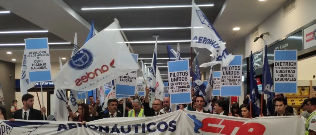 Atención si volás: este lunes comenzaron las asambleas en los aeropuertos