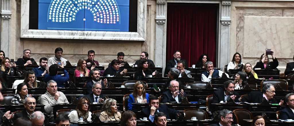 Gracias a votos del PRO, Diputados rechazó el DNU de fondos para la SIDE