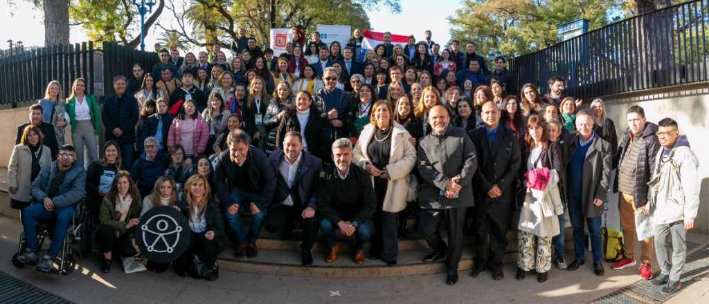 Facundo Manes en Mendoza: "El desafío es crear ciudades de bienestar"