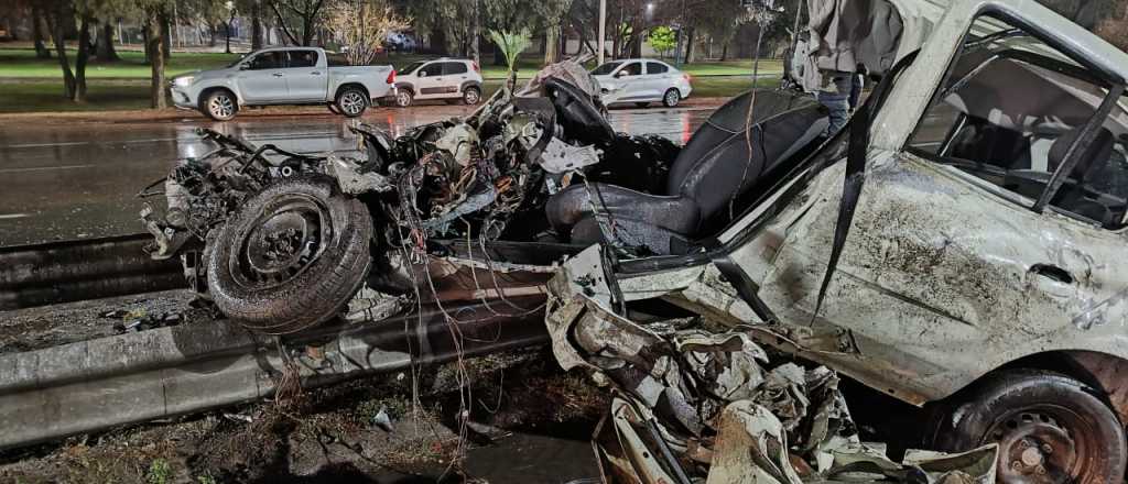  Volvían de un asado, chocaron contra un poste y el conductor murió