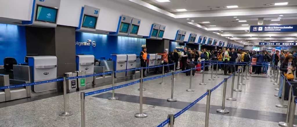 El presidente de Aerolíneas contó que los pilotos ganan hasta $10 millones