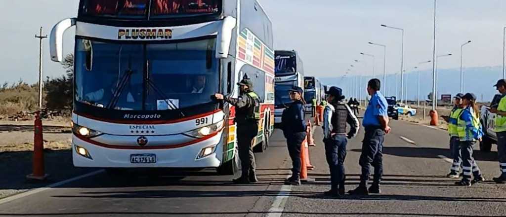 Antes del partido Boca - Talleres, detuvieron a hinchas en Mendoza