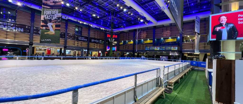 El Mendoza Shopping estrena la primera pista de patinaje sobre hielo