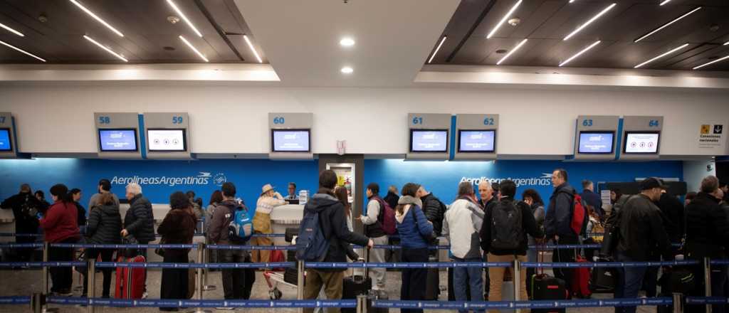 Se define este martes el futuro de Aerolíneas Argentinas