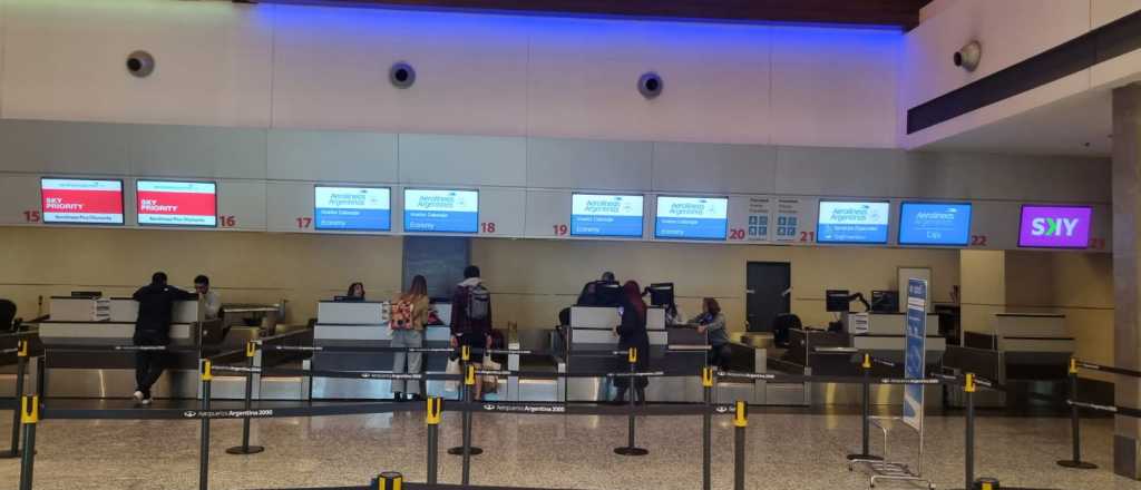 Paro en Aerolíneas: en Mendoza hay 12 vuelos cancelados este sábado